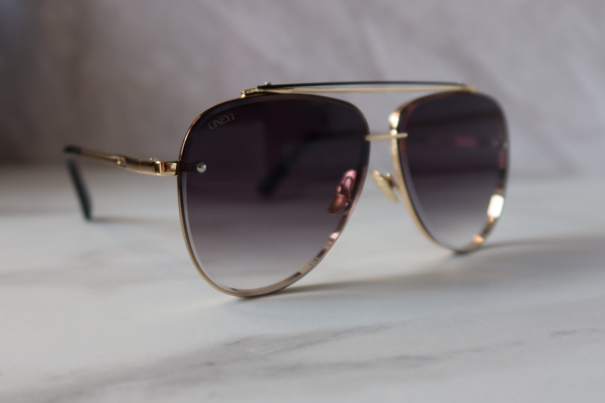 Jessie - Golden Black Gradient Aviator Sunglasses