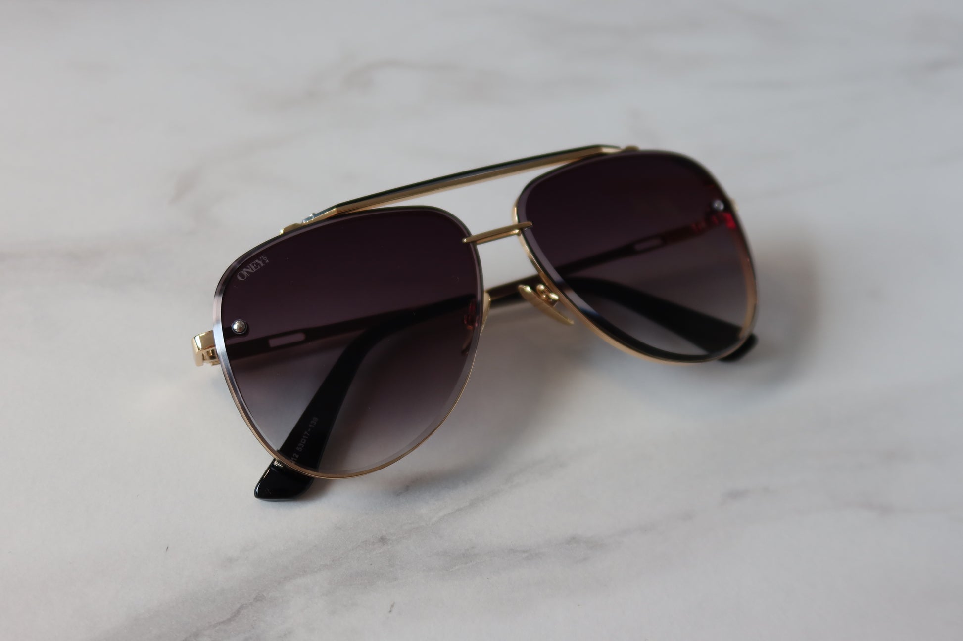 Jessie - Golden Black Gradient Aviator Sunglasses